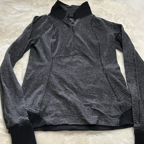 Lululemon 1/2 Zip Pullover - Picture 3 of 10